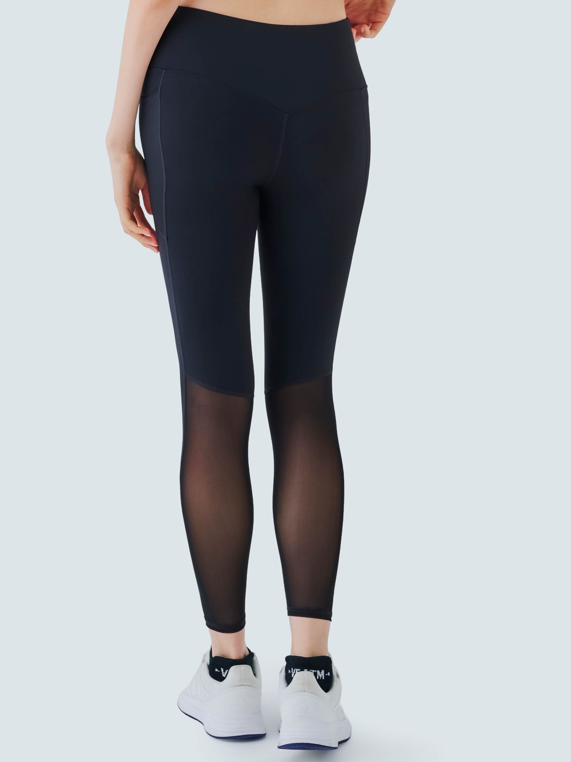 モデル身長:177cm 着用サイズ:L