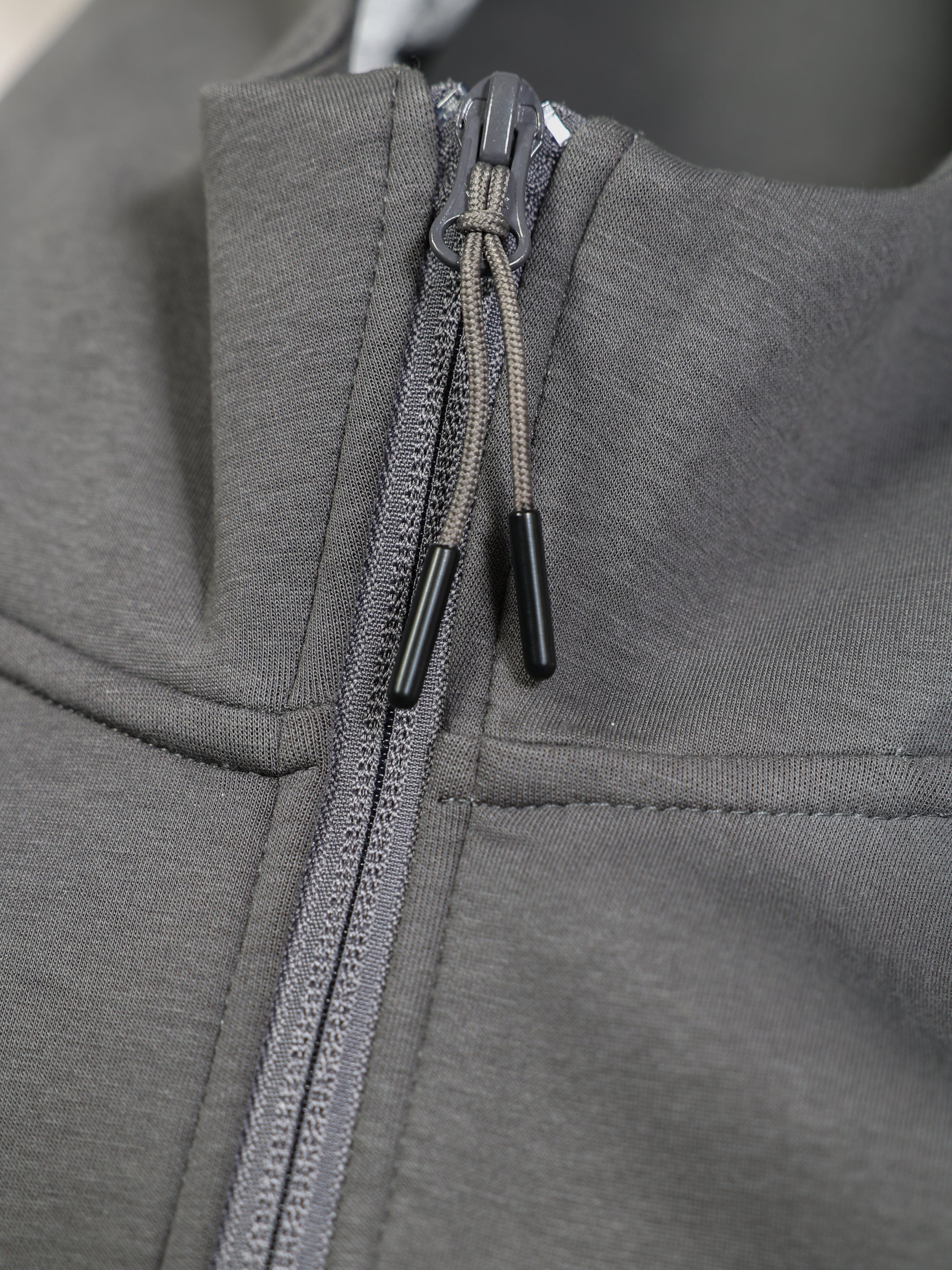 TECH FULL ZIP HOODIE