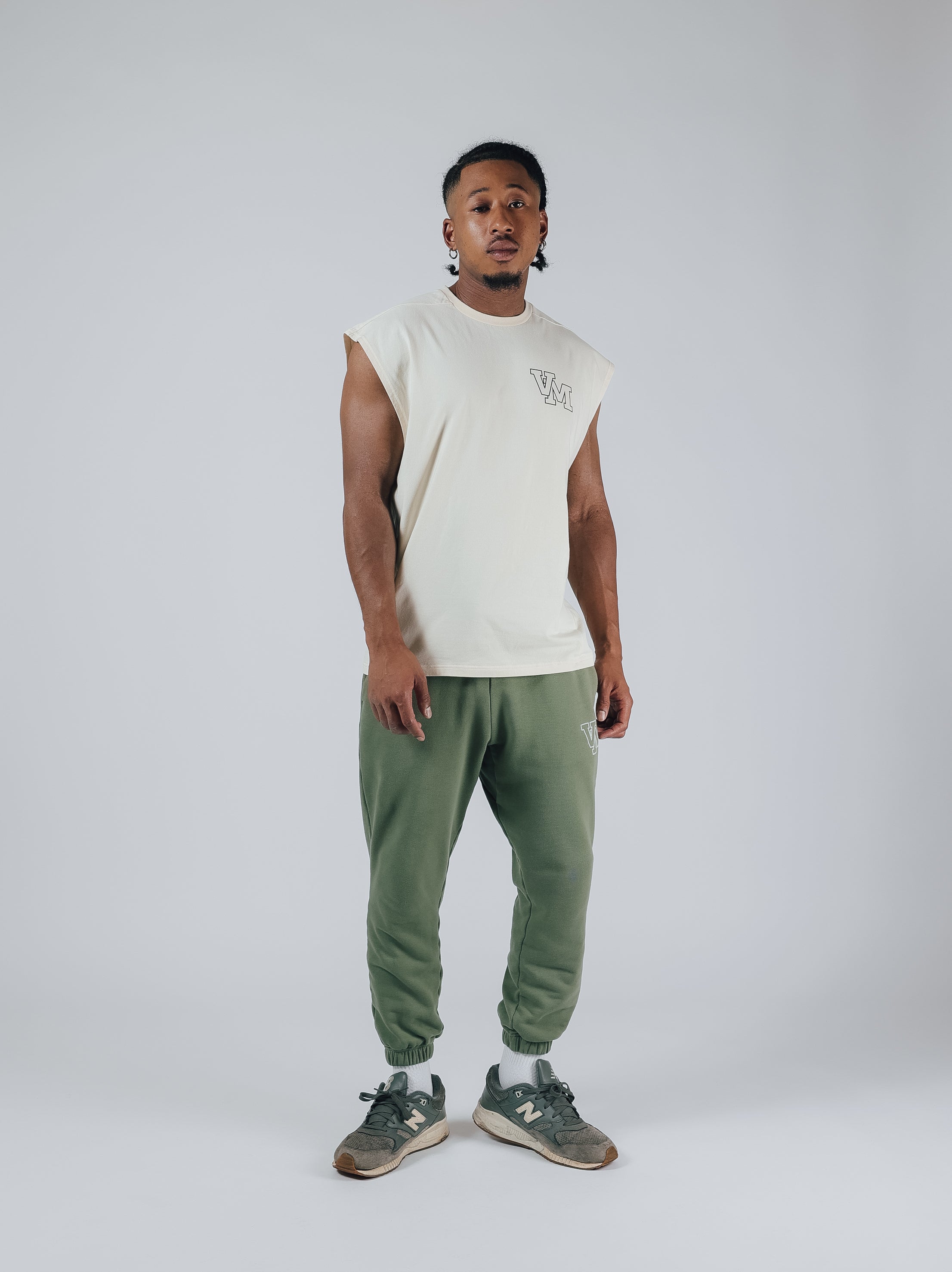 NO SLEEVE TOPS【IVORY】