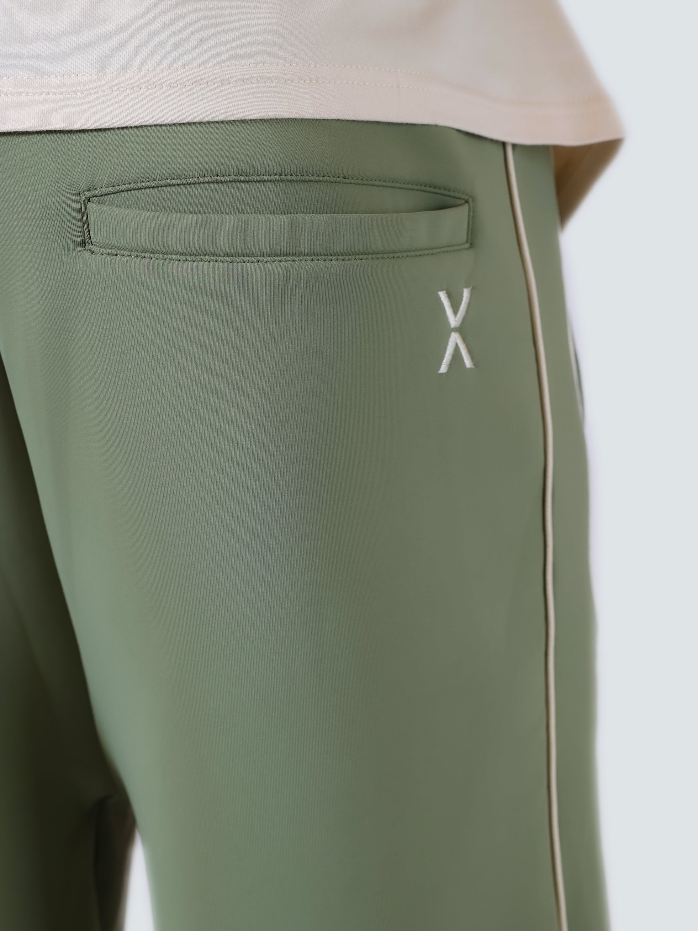 DOUBLE KNIT SHORT PANTS