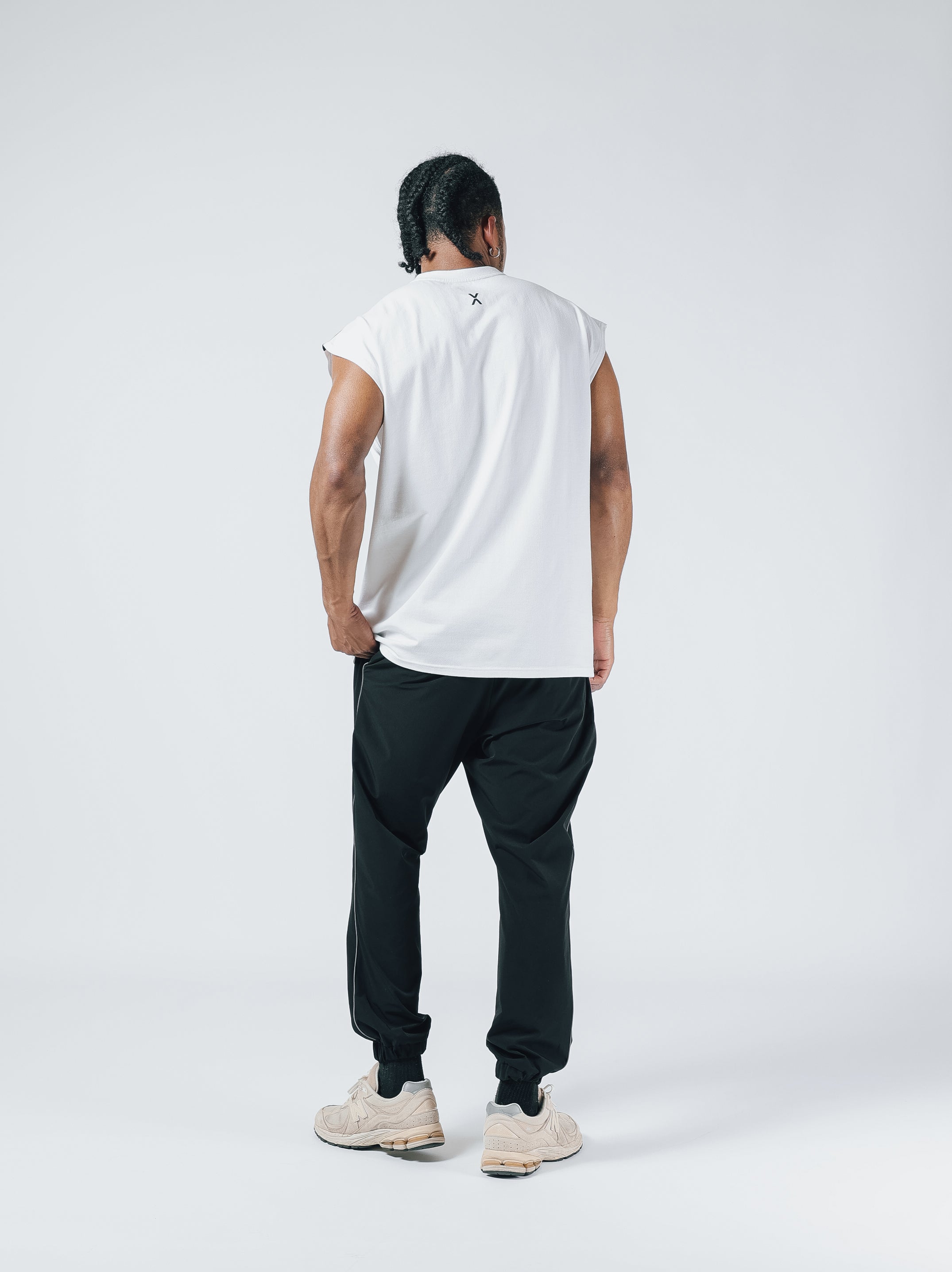 NO SLEEVE TOPS【OFF WHITE】