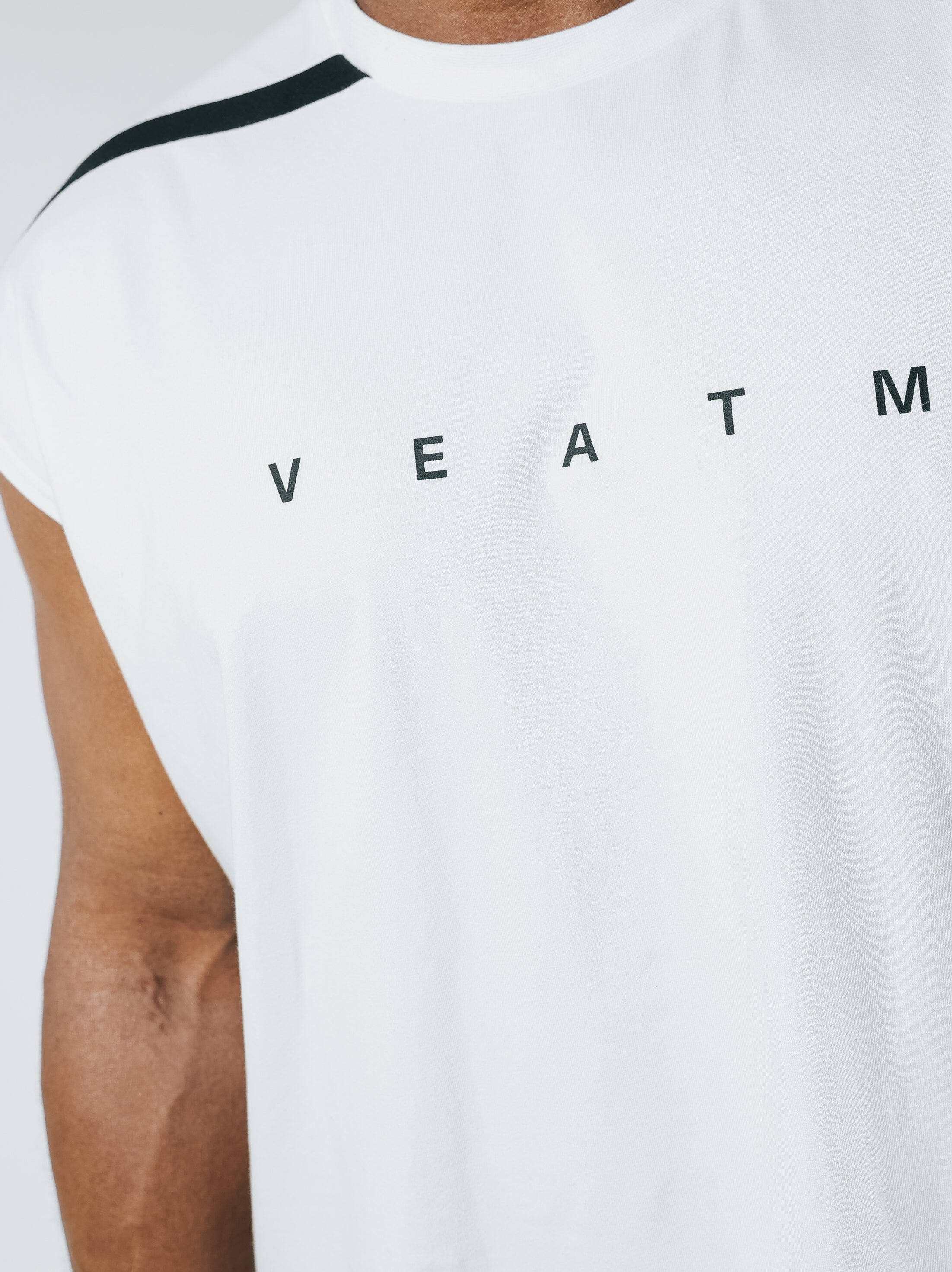 NO SLEEVE TOPS【OFF WHITE】