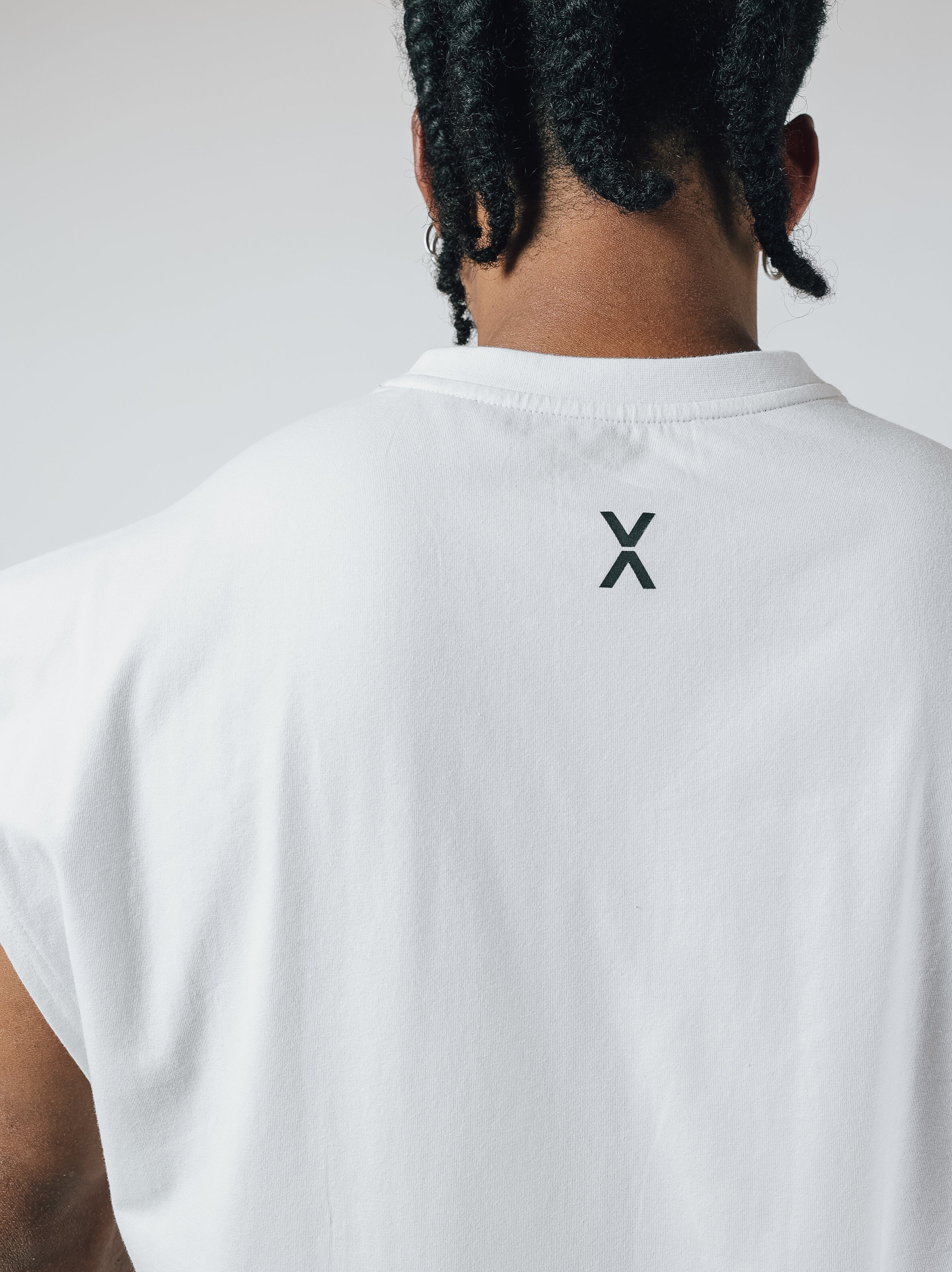 NO SLEEVE TOPS【OFF WHITE】