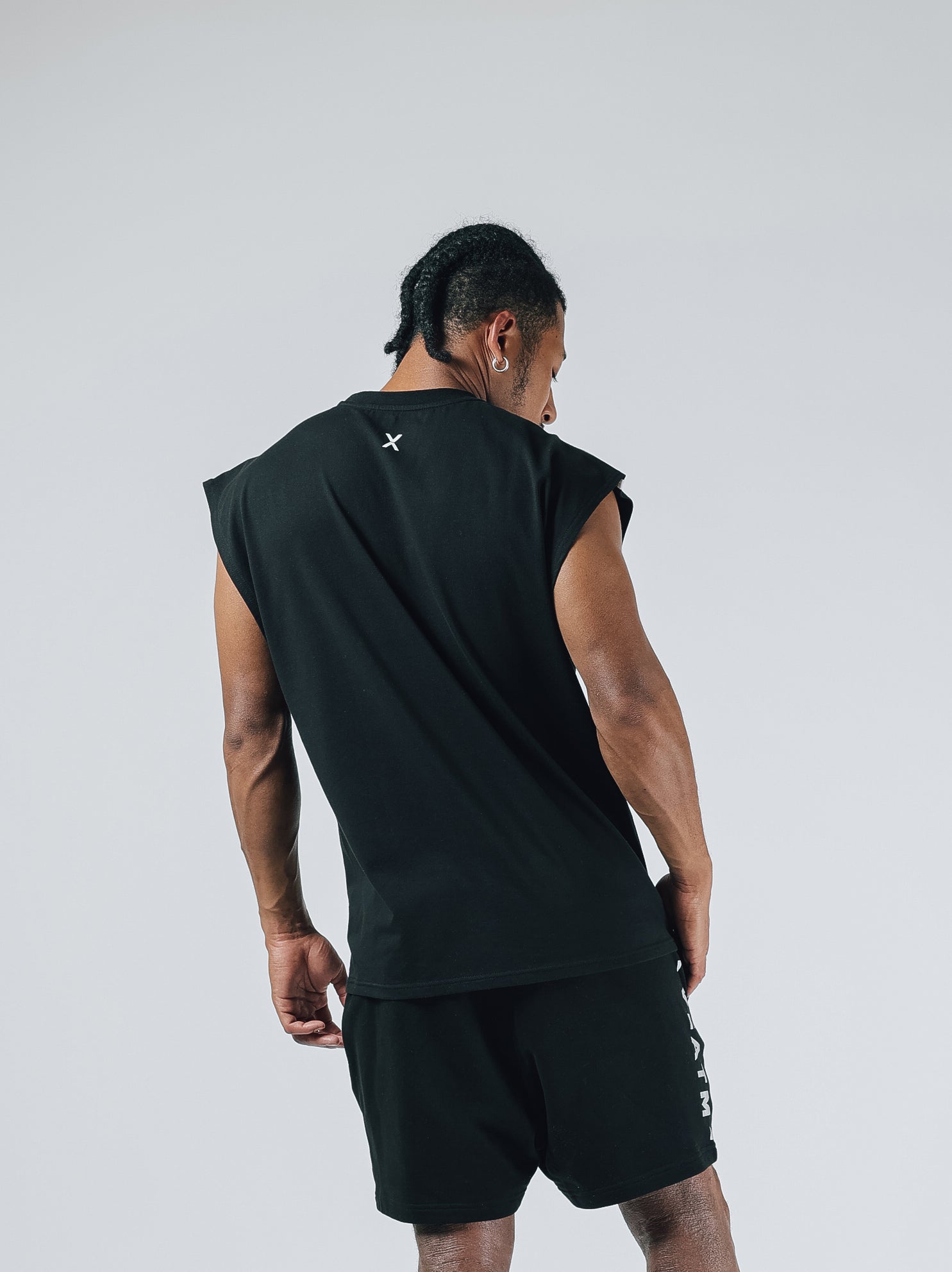 NO SLEEVE TOPS【BLACK】