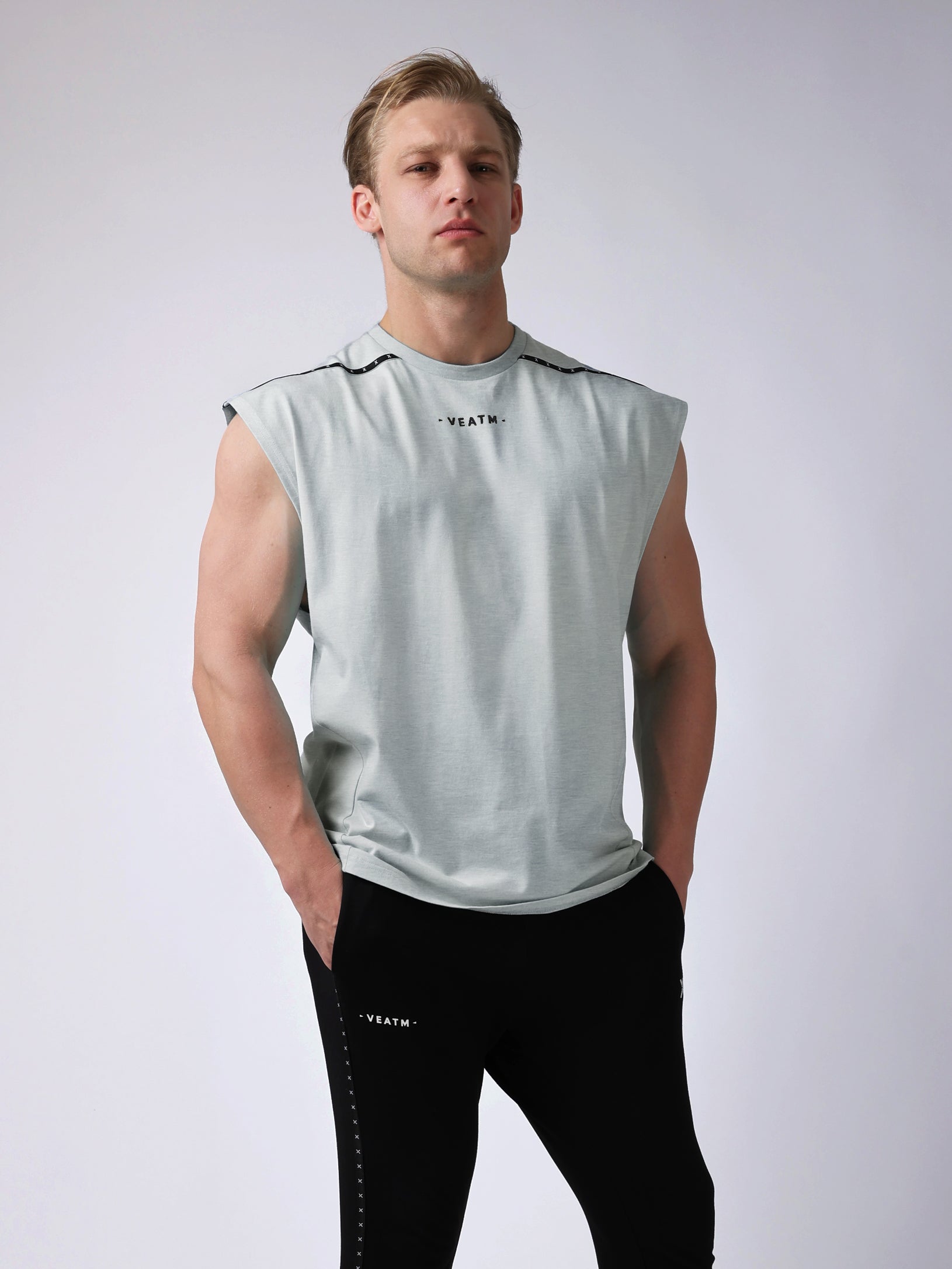NO SLEEVE TOPS【LIGHT GRAY】