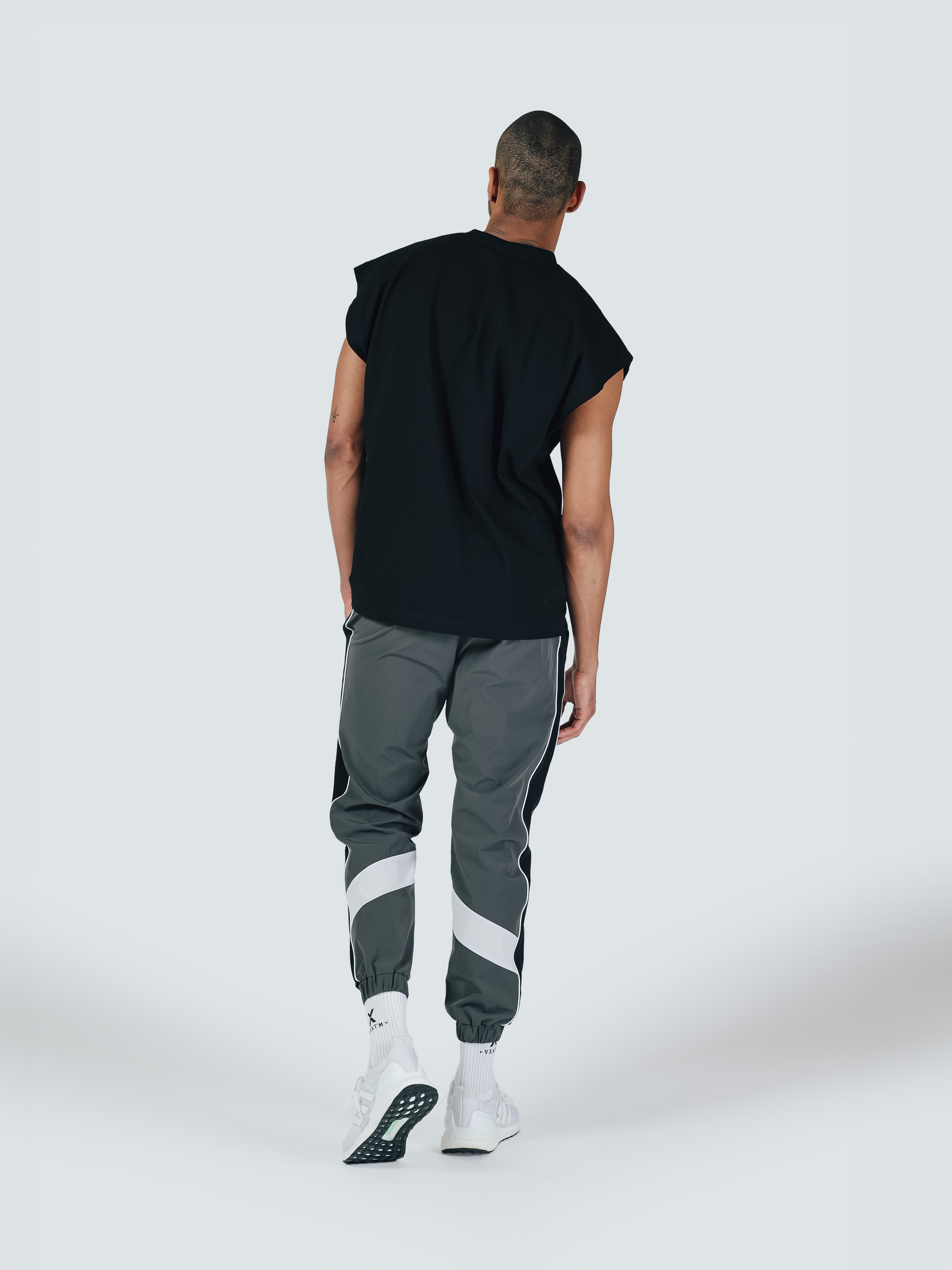 CUT OFF NO SLEEVE