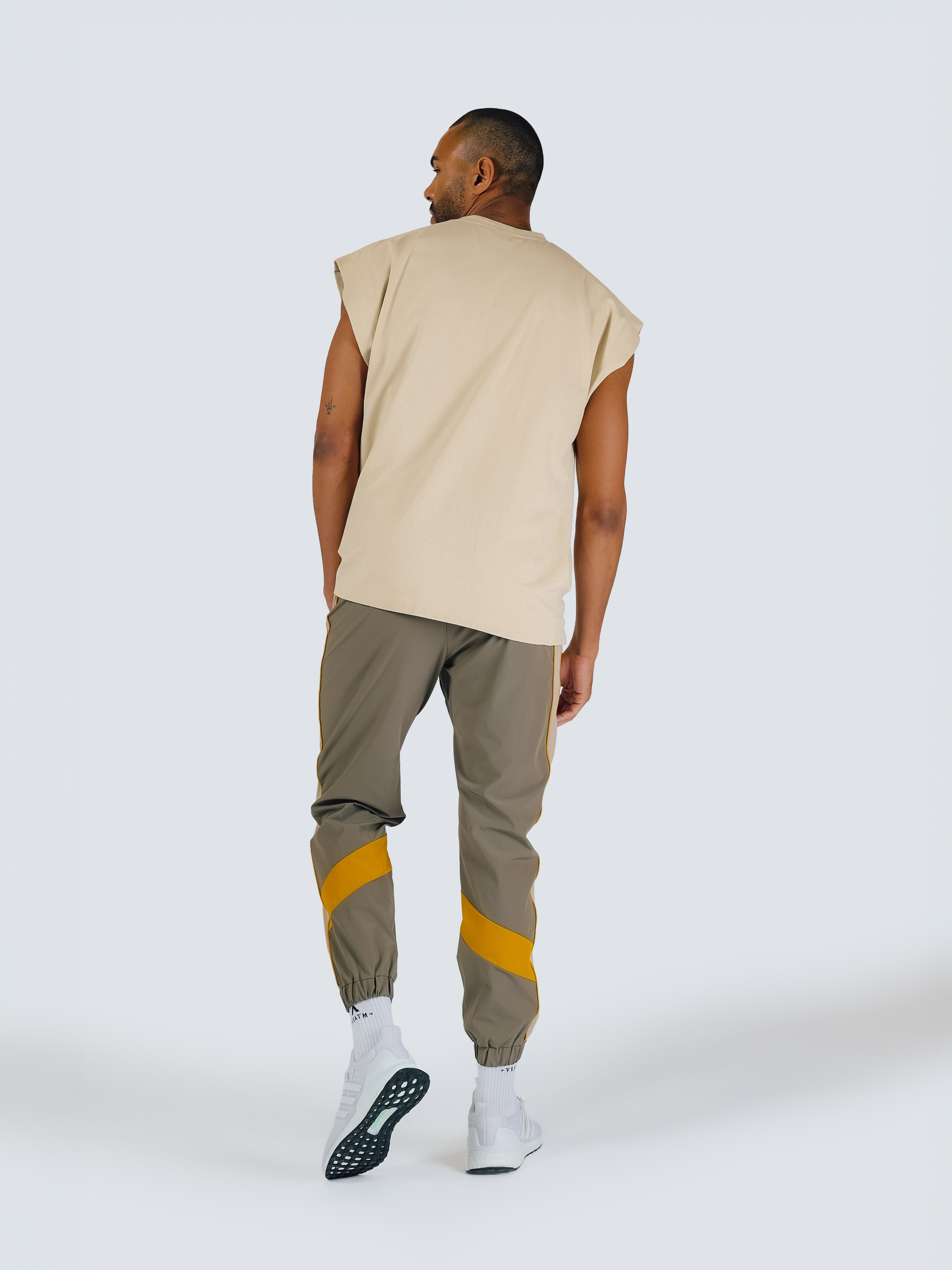 CUT OFF NO SLEEVE