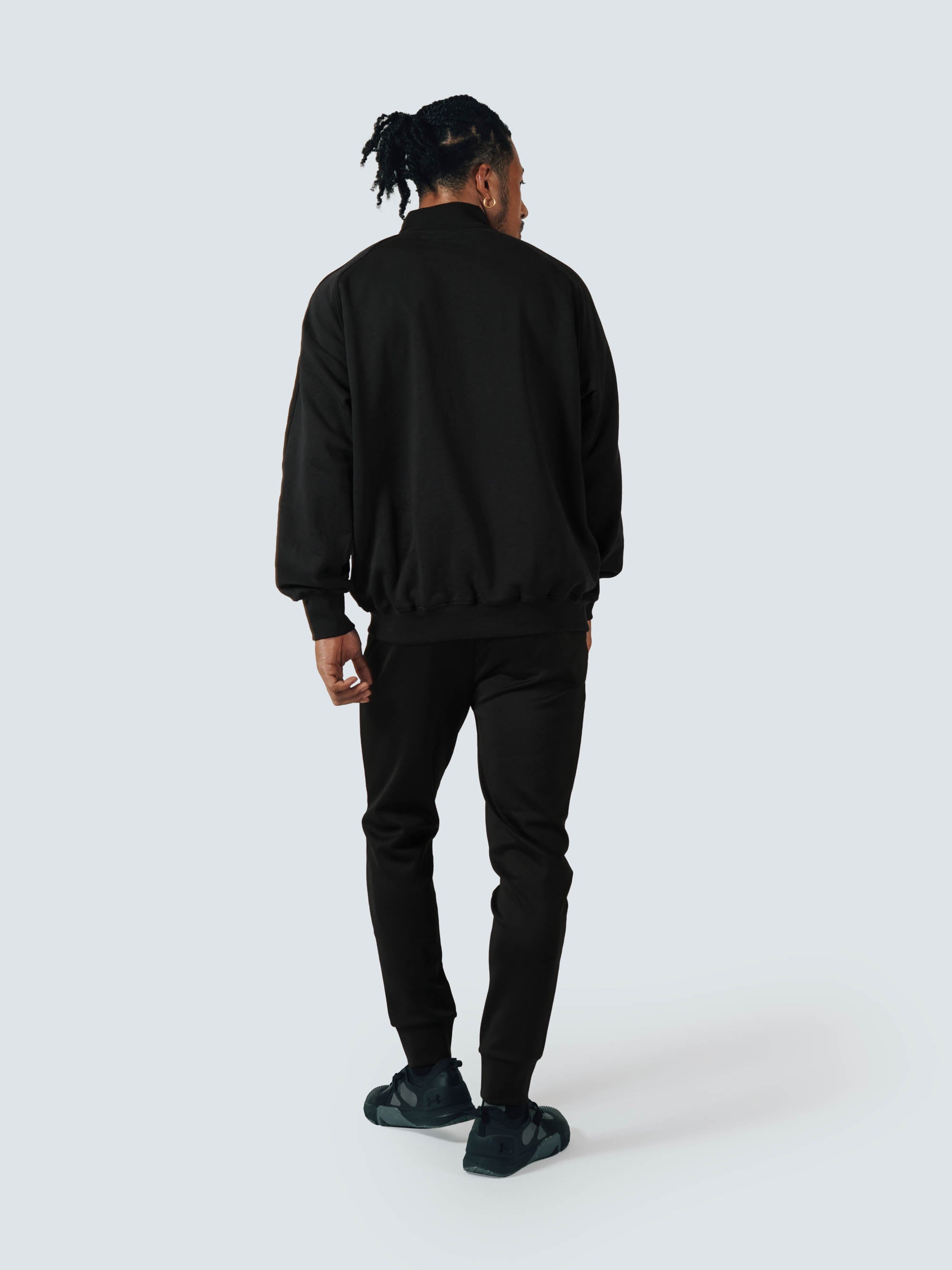 モデル身長:180cm 着用サイズ:L