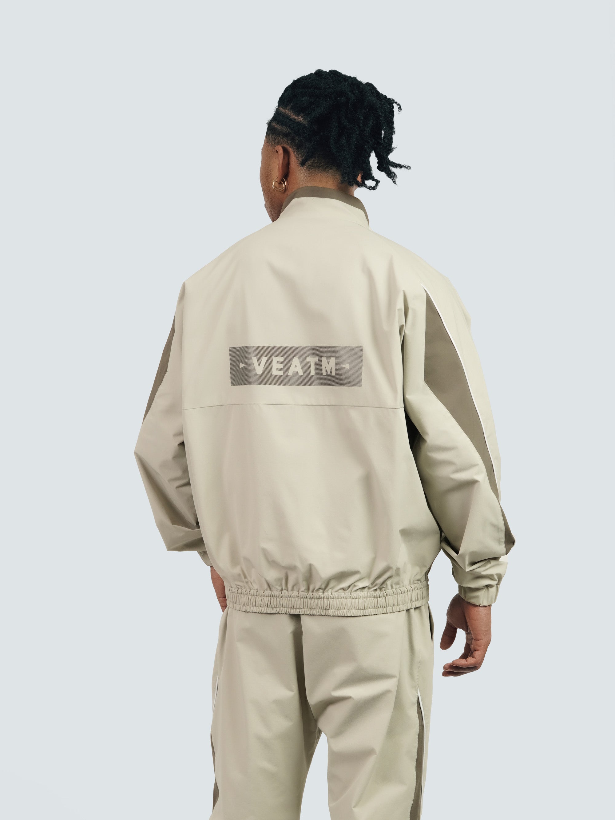 モデル身長:180cm 着用サイズ:L