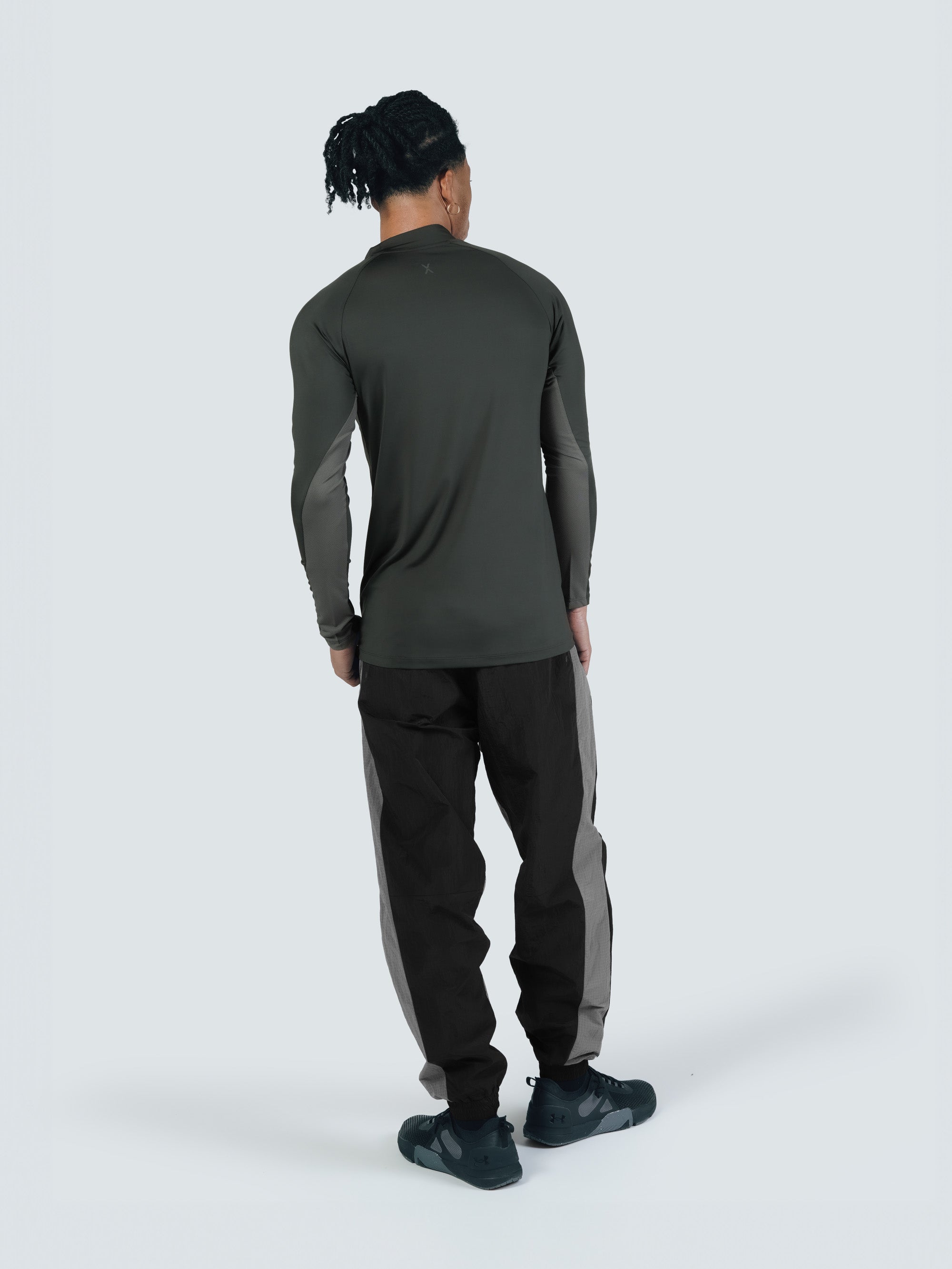 モデル身長:180cm 着用サイズ:L