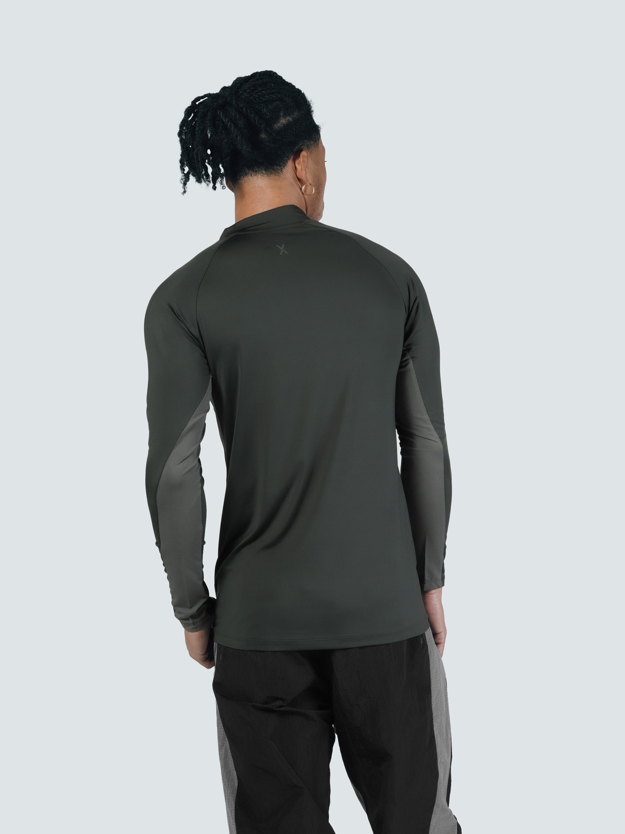 モデル身長:180cm 着用サイズ:L