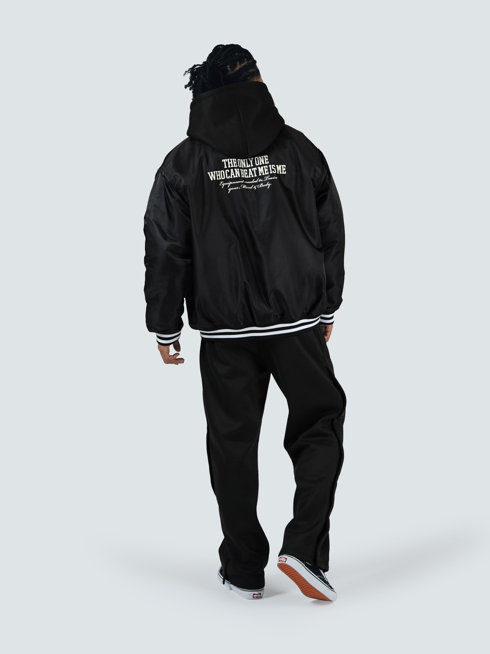 モデル身長:180cm 着用サイズ:L