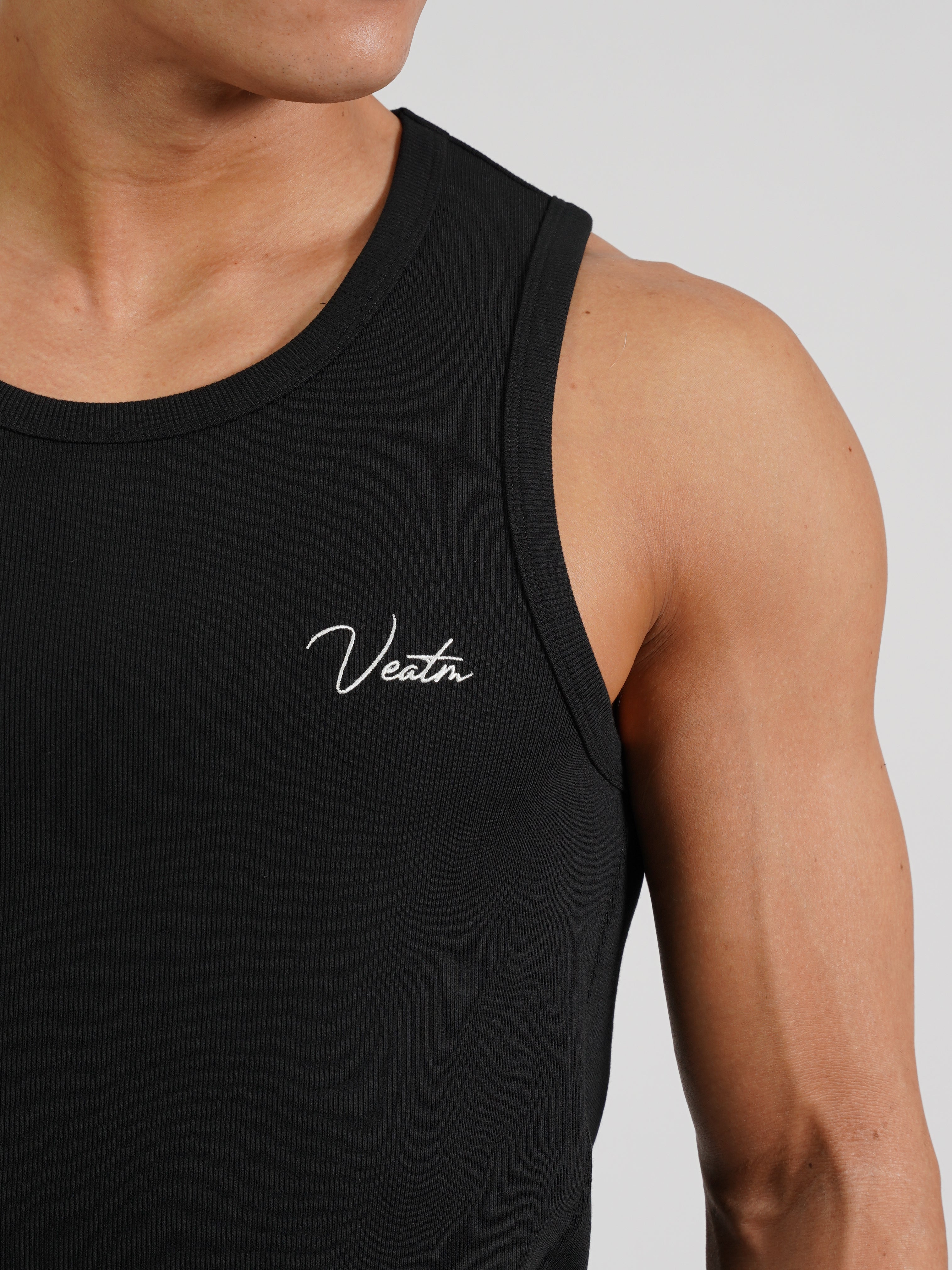COLOR:BLACK