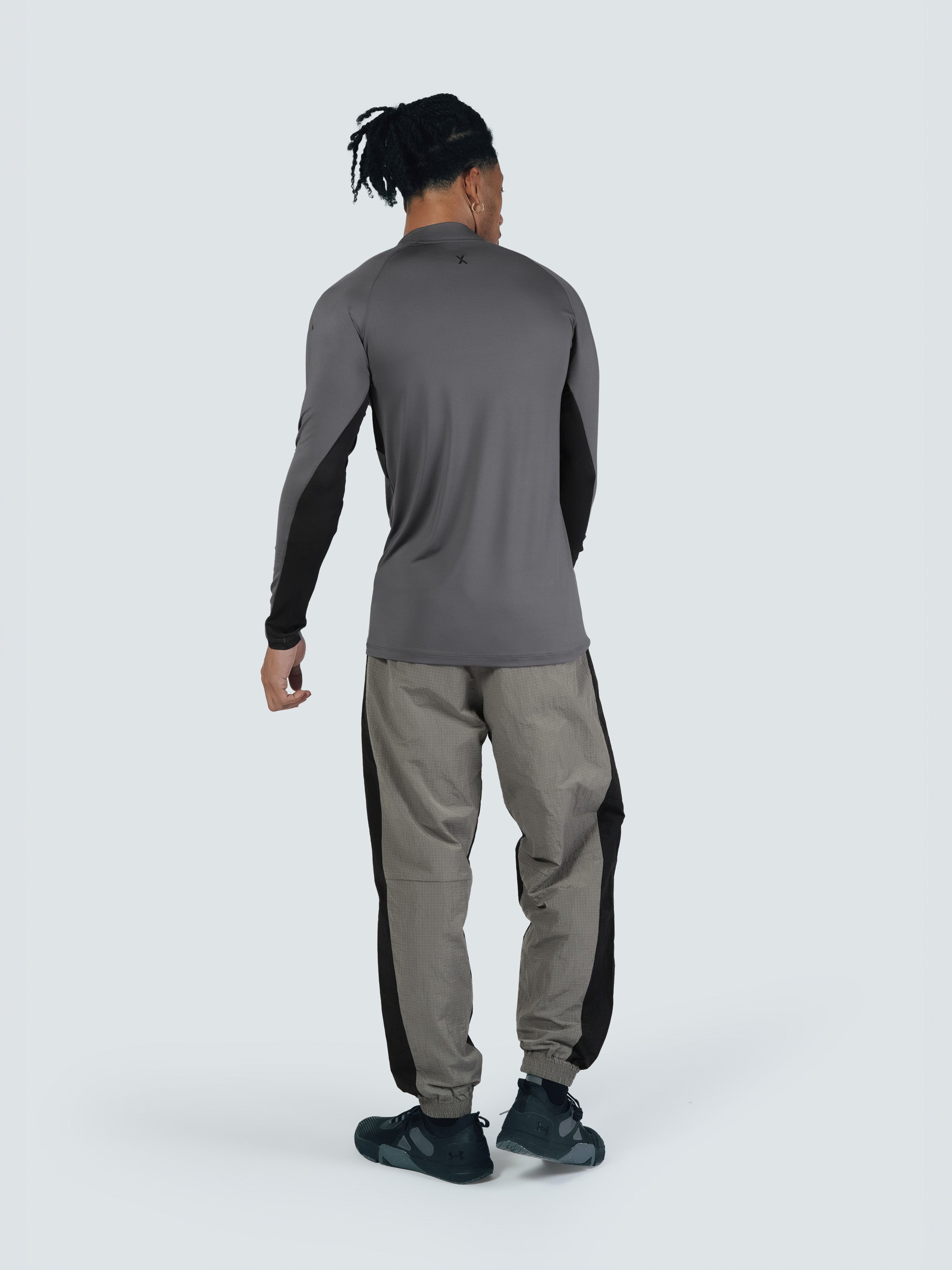 モデル身長:180cm 着用サイズ:L