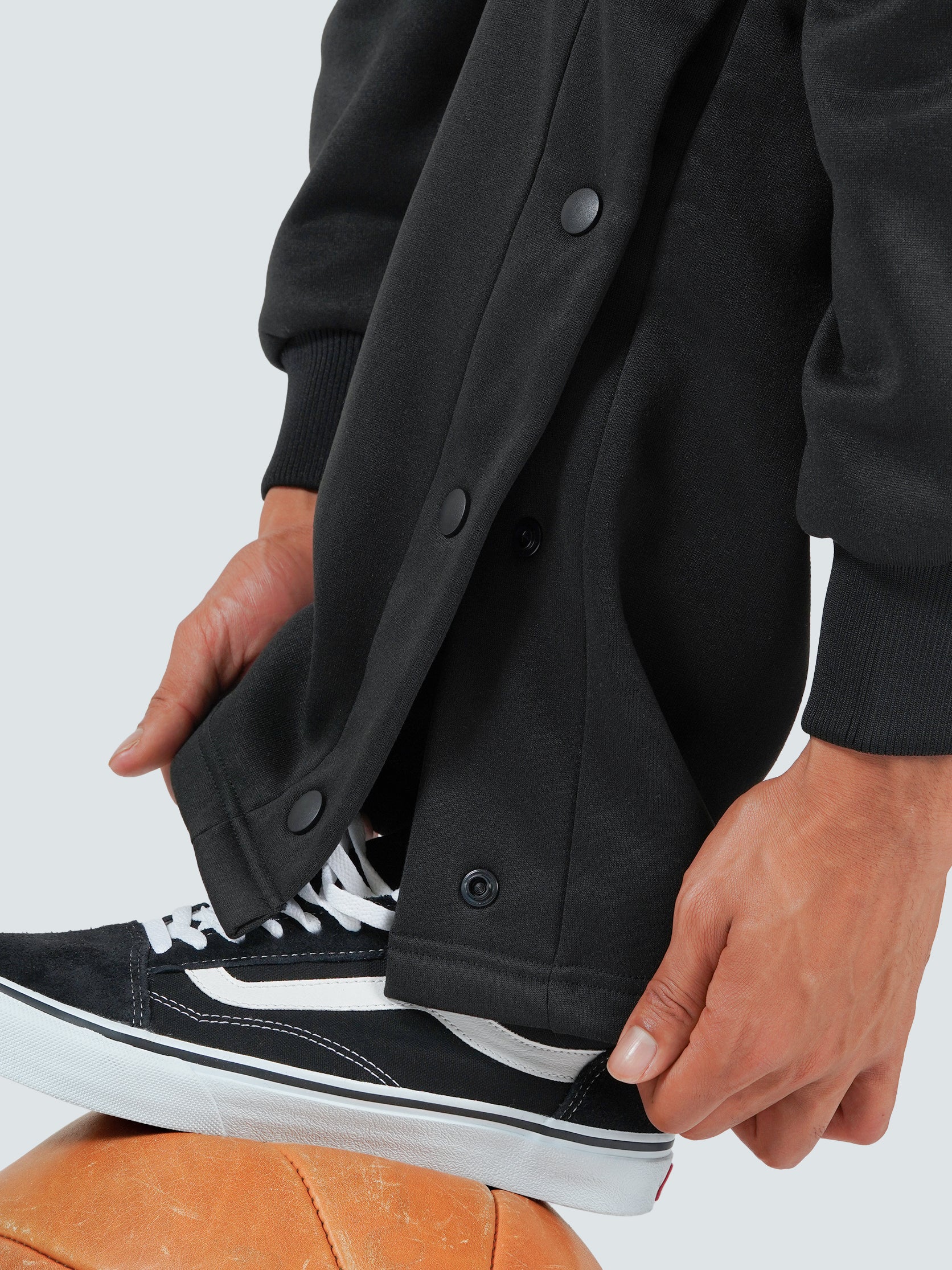 SIDE BUTTON SWEAT PANTS
