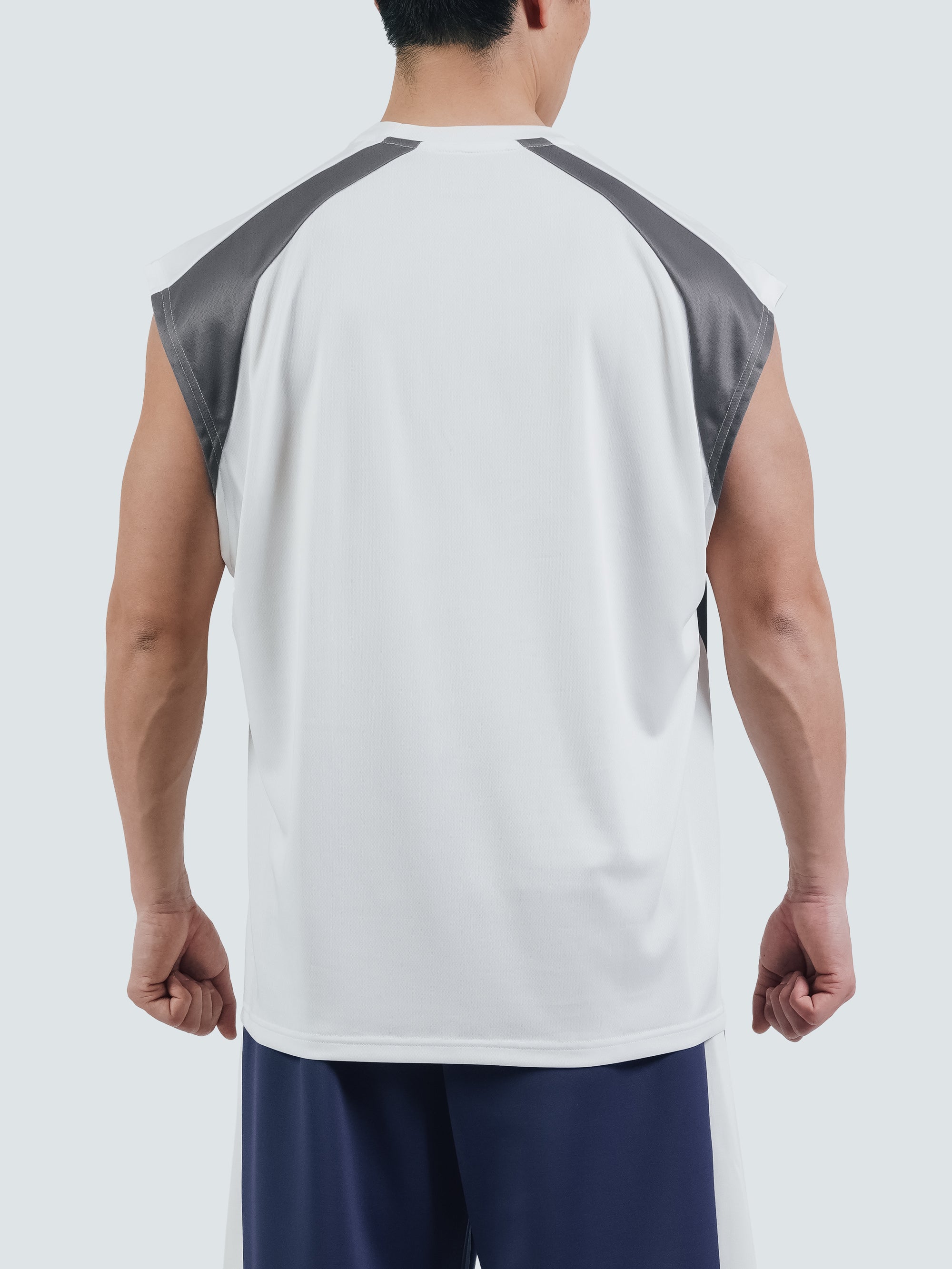 モデル身長:168cm 着用サイズ:L