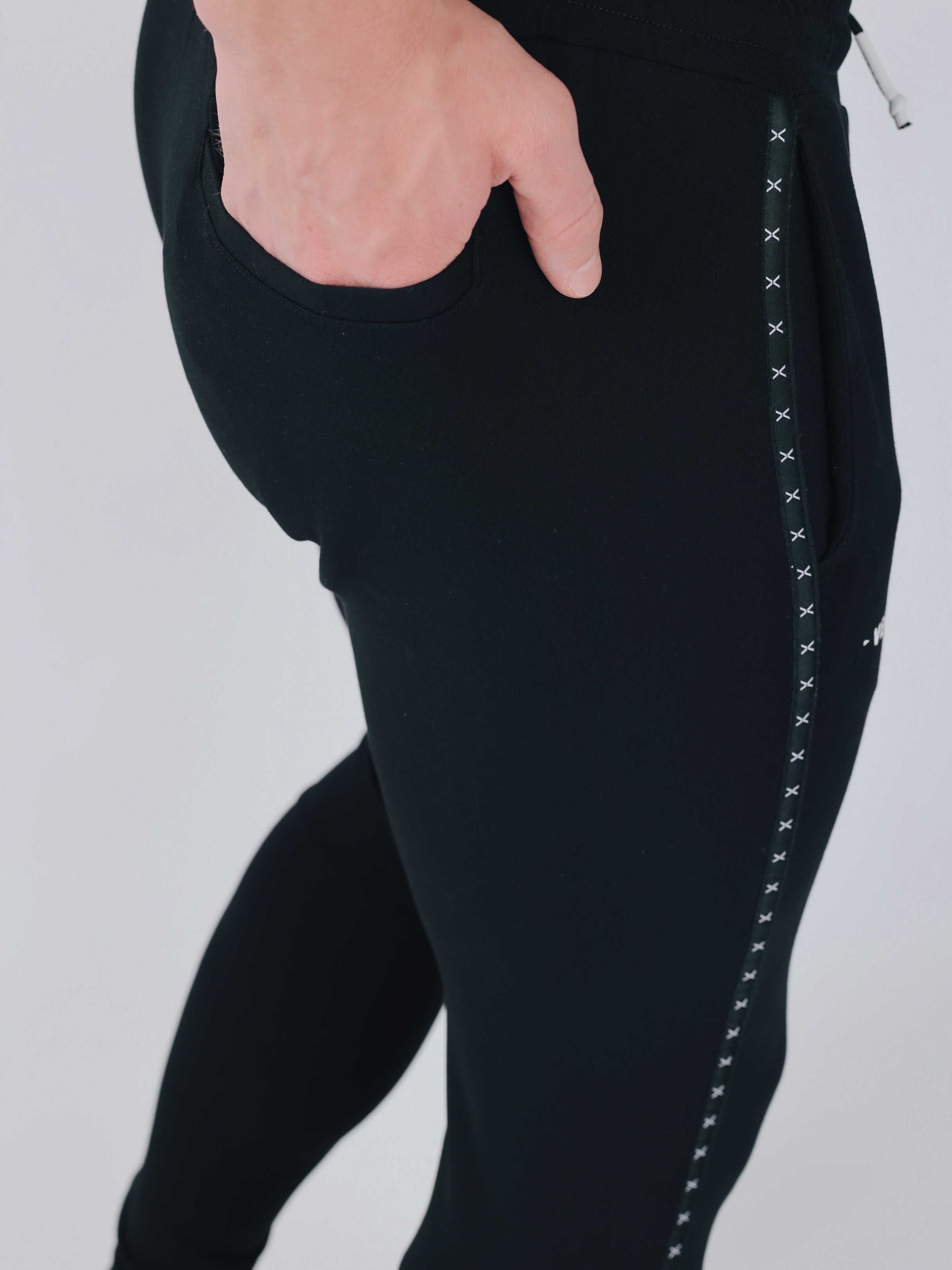 WARM UP STRETCH LONGPANTS【BLACK】