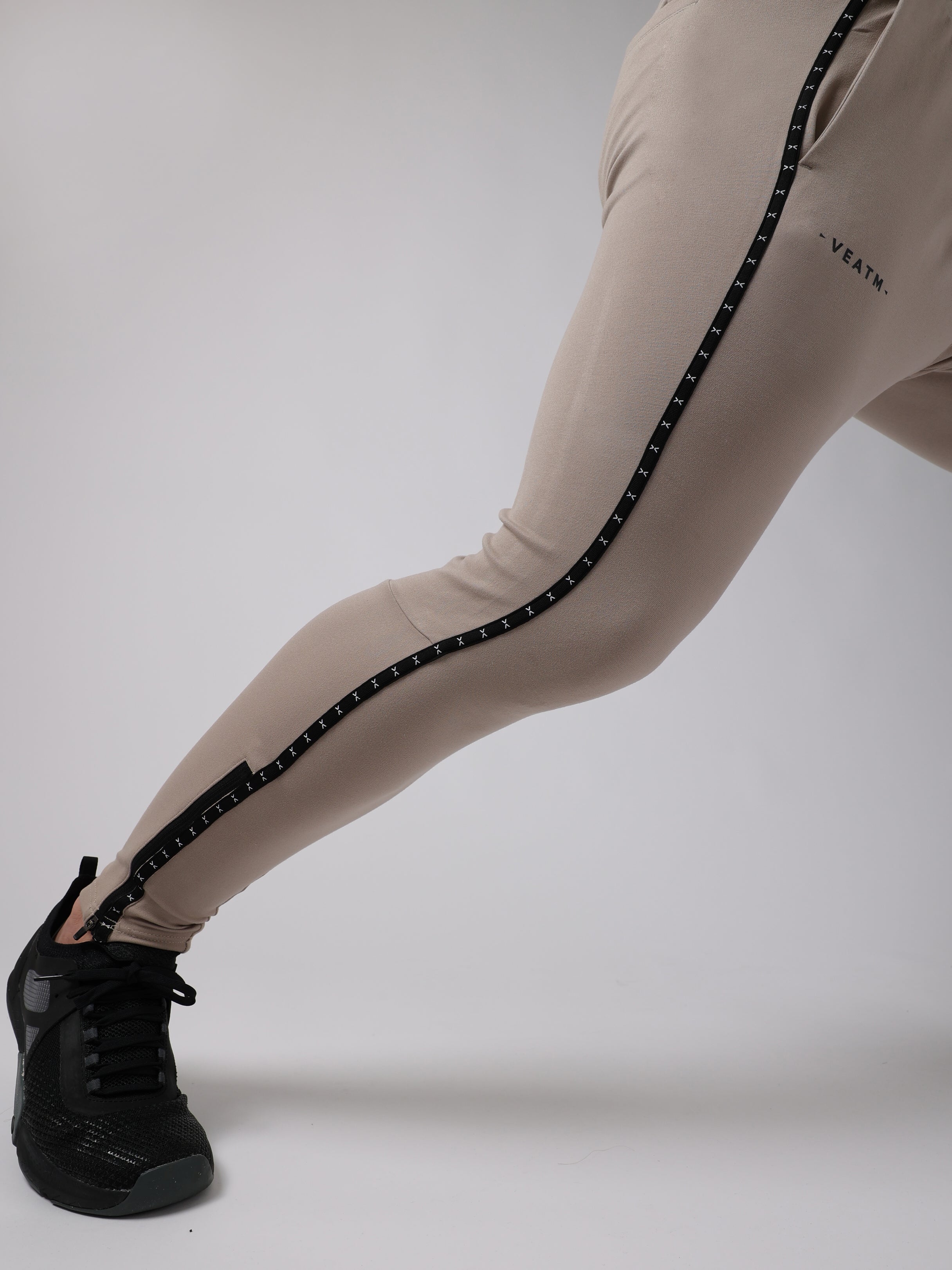 WARM UP STRETCH LONGPANTS【LIGHT BEIGE】