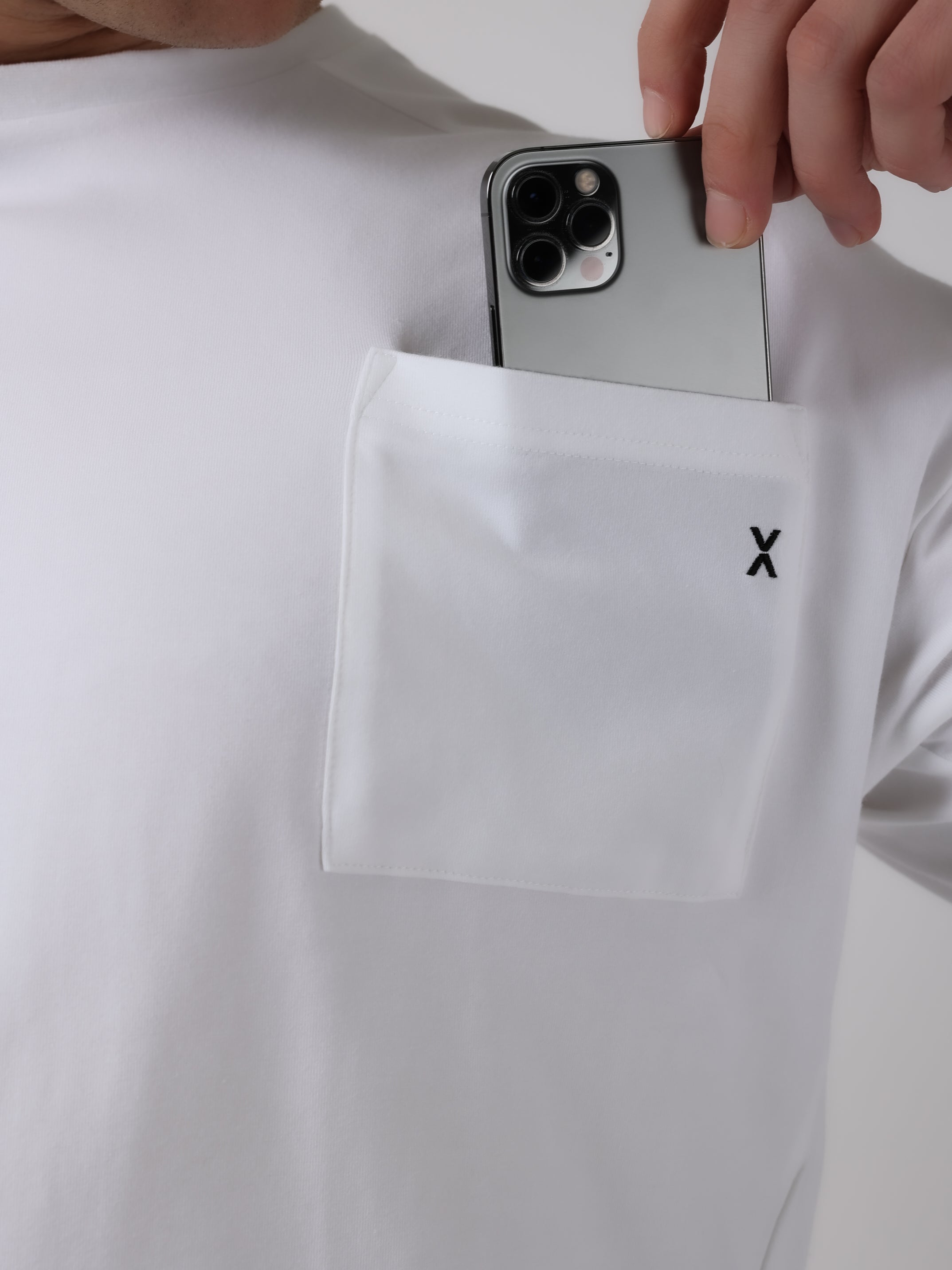 SLEEVE LOGO LONG T-SHIRT【OFF WHITE】