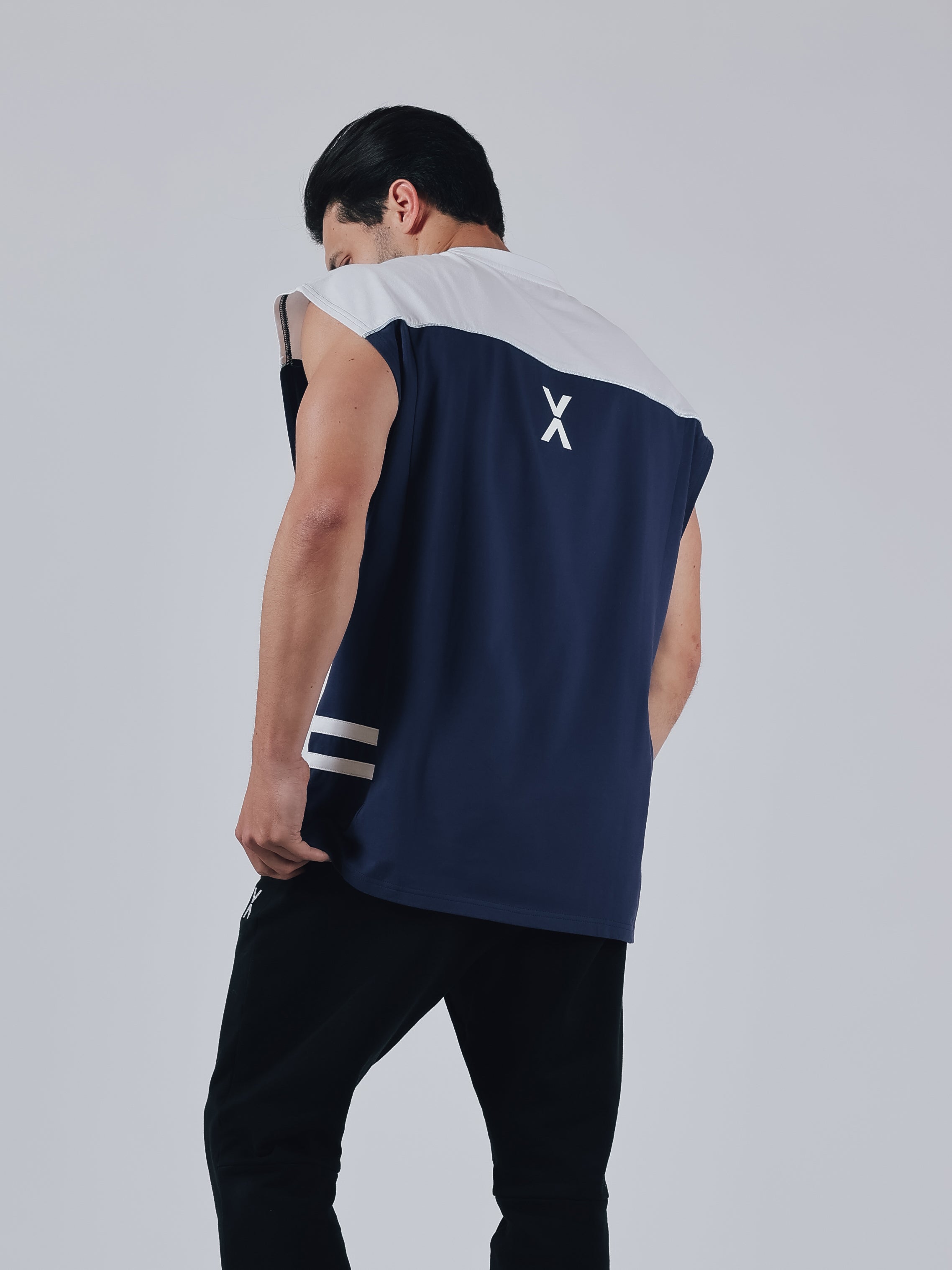 NO SLEEVE TOPS【NAVY×OFFWHITE】 | VEATM 公式ショッピングサイト