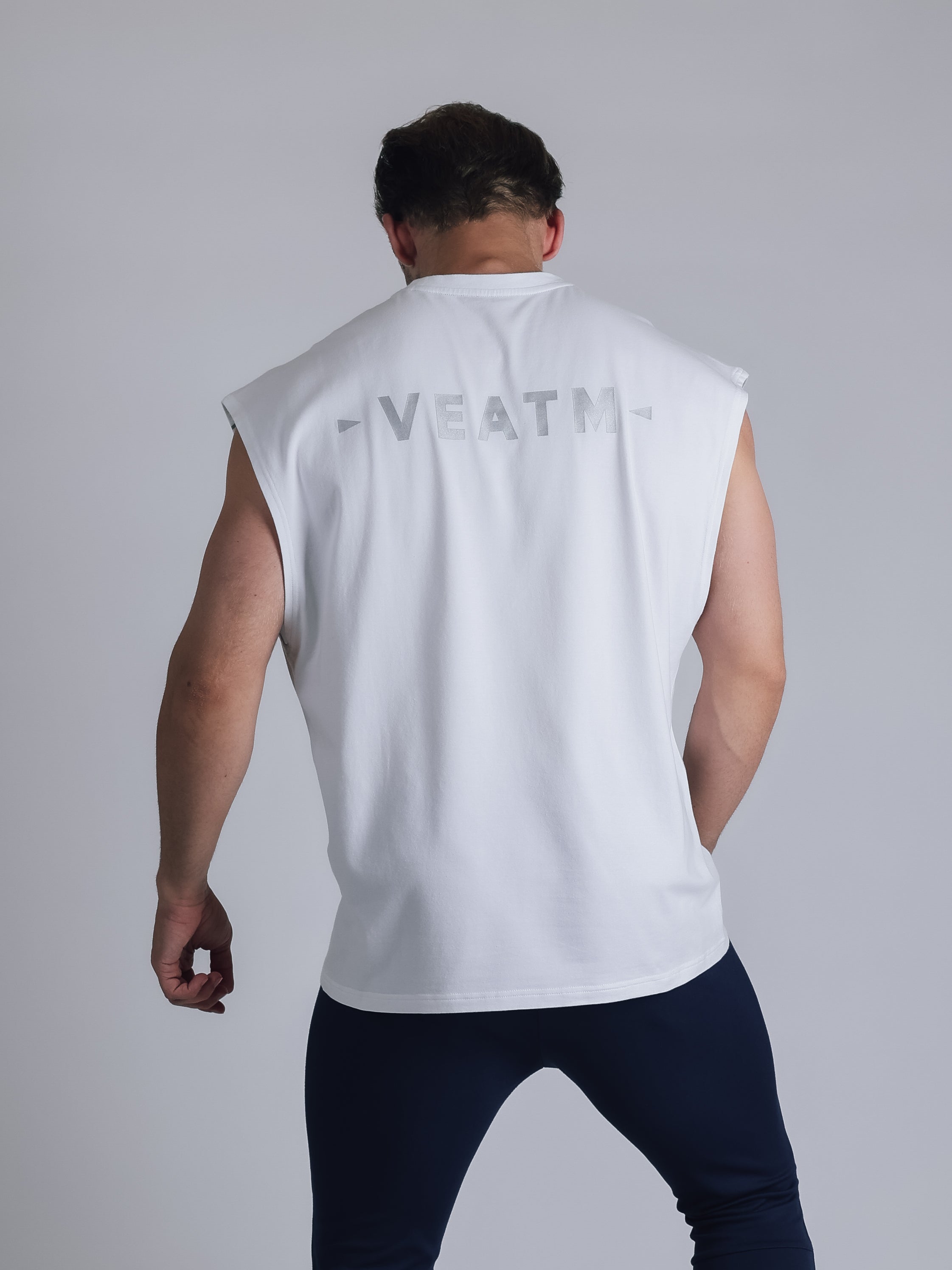 NO SLEEVE TOPS【OFFWHITE】 | VEATM 公式ショッピングサイト