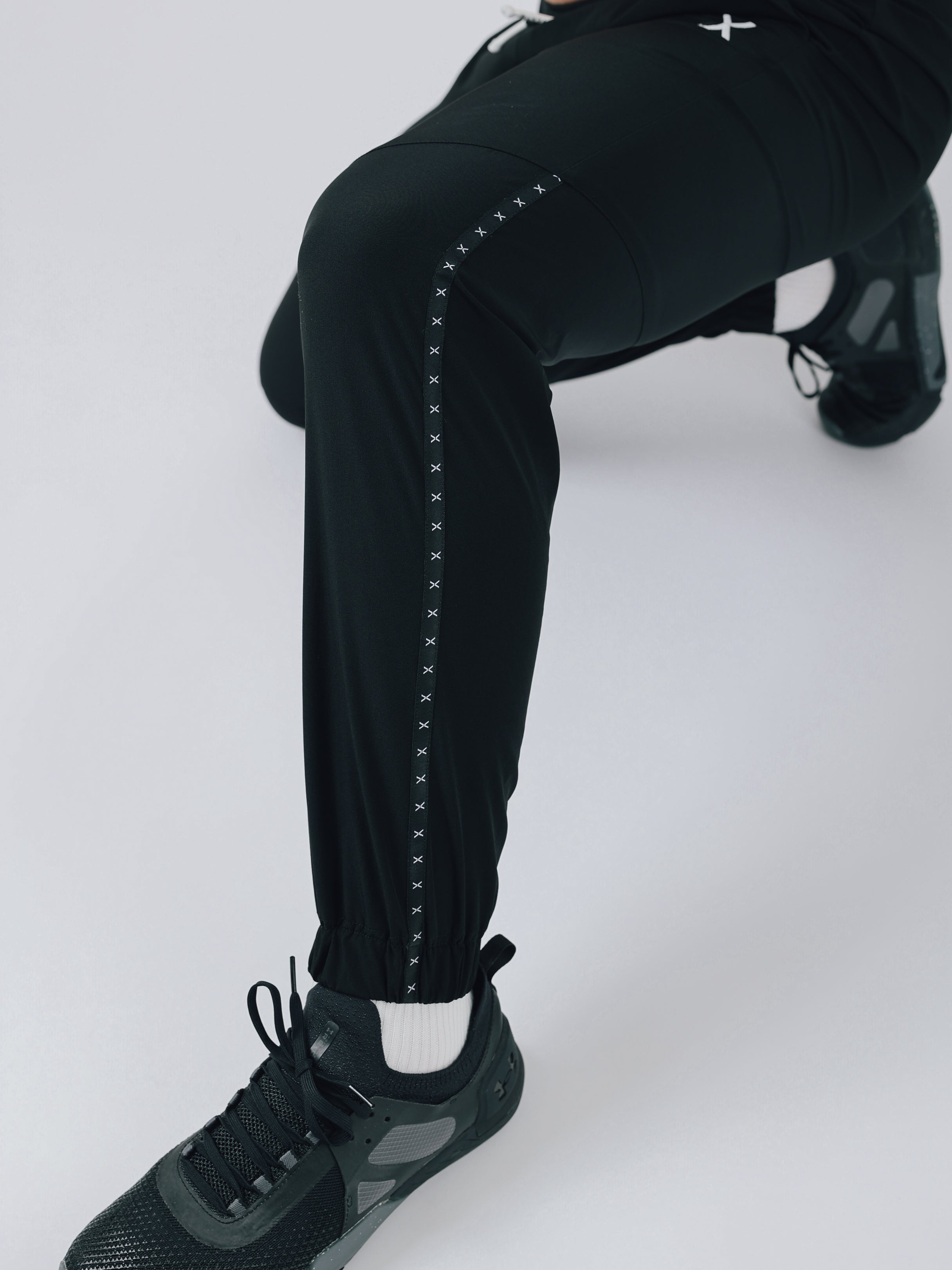 WIND STRETCH LONGPANTS【BLACK】