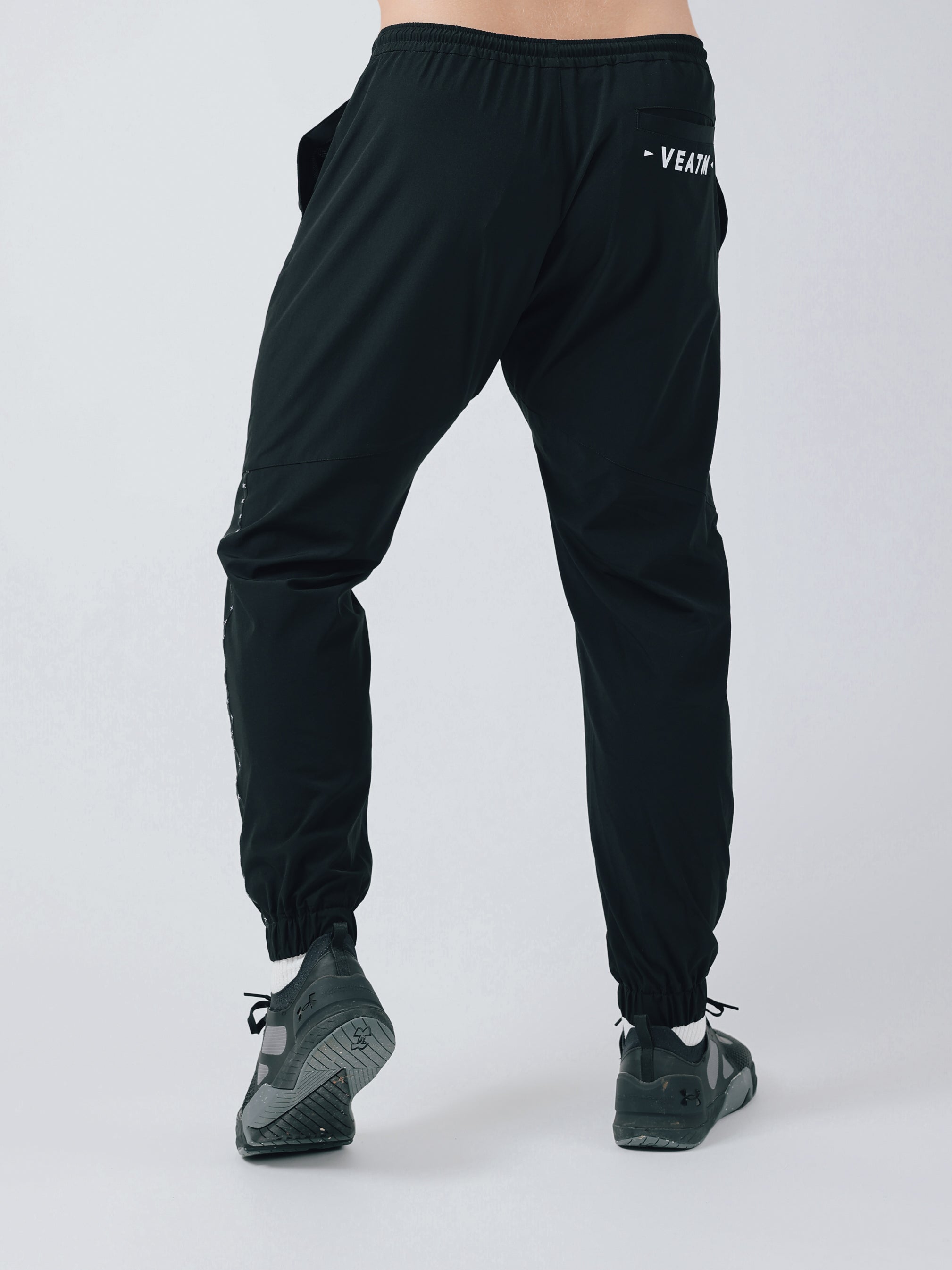 WIND STRETCH LONGPANTS【BLACK】